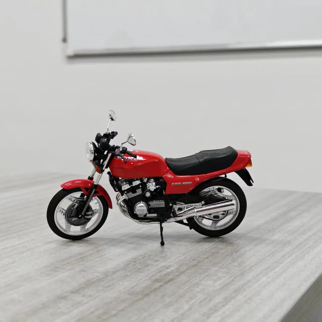 1:12 Honda CBX400F