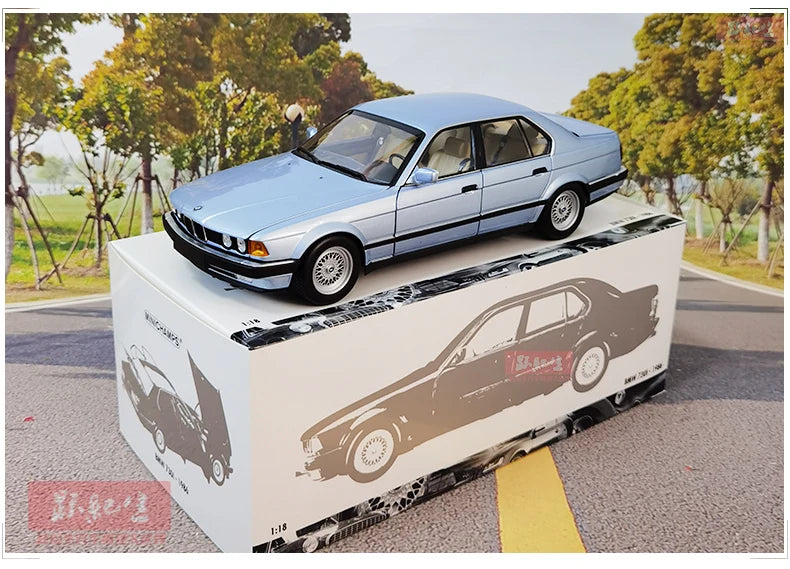 1:18 BMW 7 Series E32 730i 1986