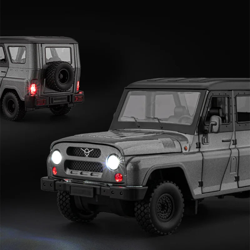 1:18 UAZ Hunter SUV