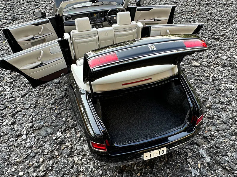 1:18 Toyota Century Convertible