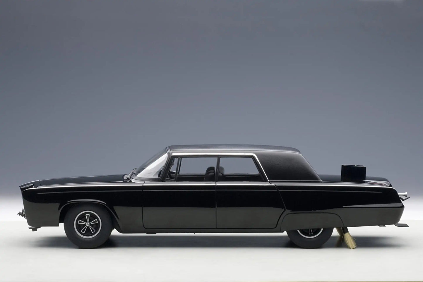 1:18 BLACK BEAUTY - GREEN HORNET (BLACK)(TV SERIES)