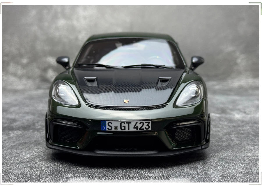 1/18 Porsche 718 Cayman GT4 RS Weissach Pack 2023