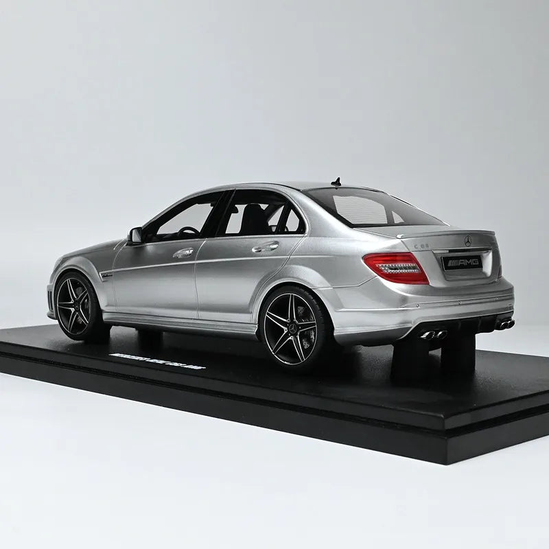 1:18 Mercedes-Benz C63 AMG Resin