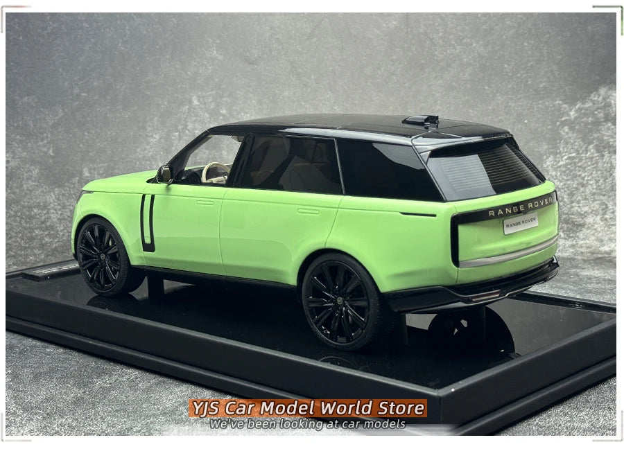 1:18 Range Rover LWB (Long Wheelbase) SUV 2022