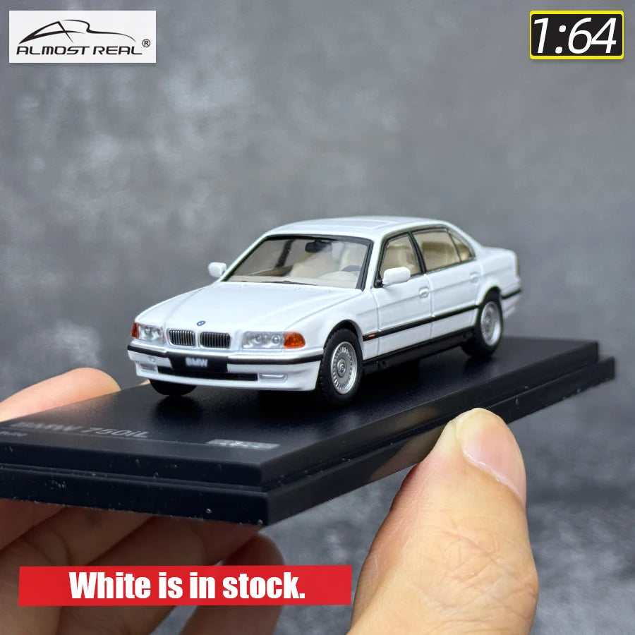 1:64 BMW 750iL (E38)