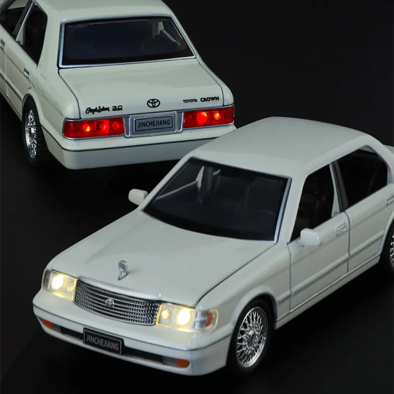 1:32 Toyota Crown 133