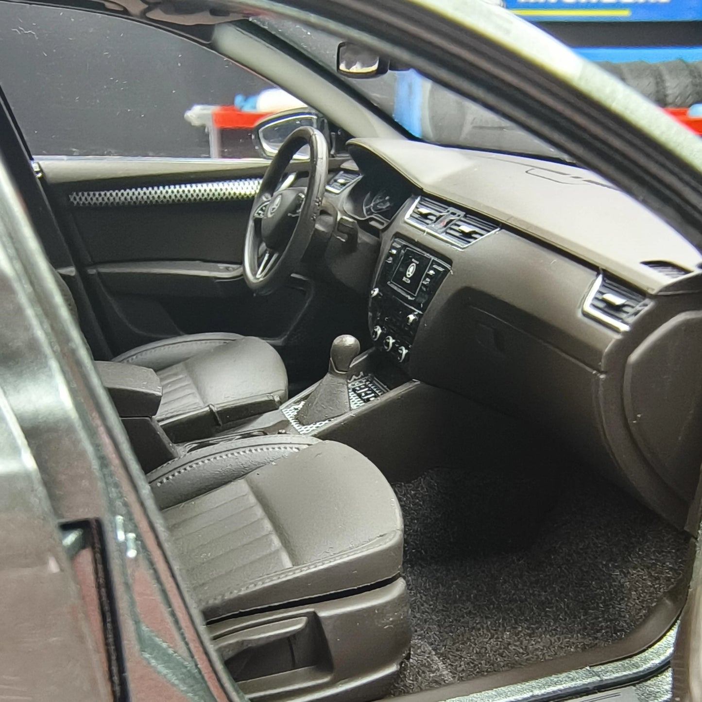 1:18 Skoda Octavia
