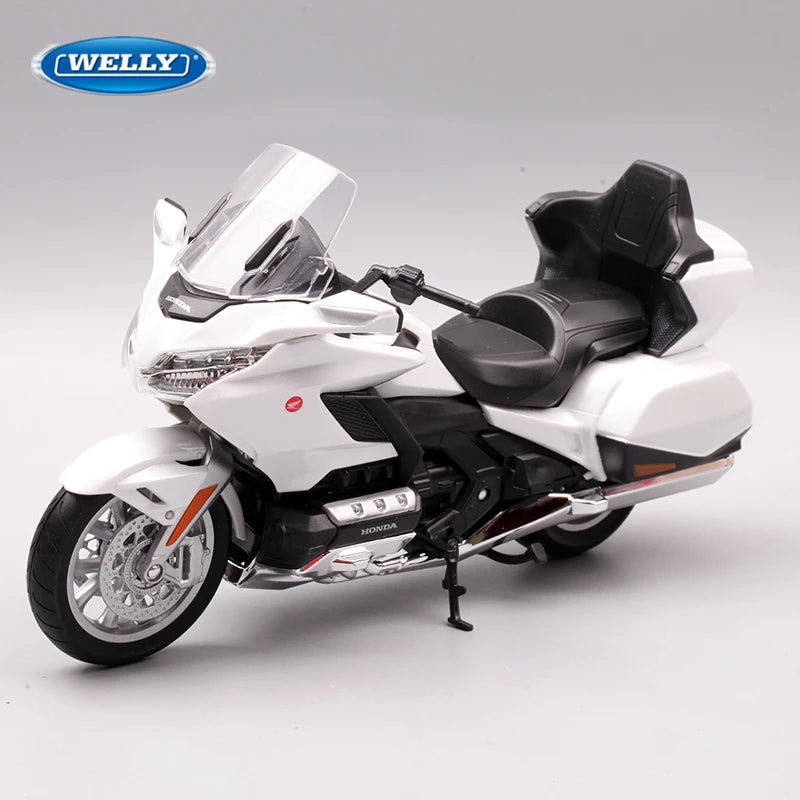 1:18 HONDA Gold Wing Touring Motorcycle