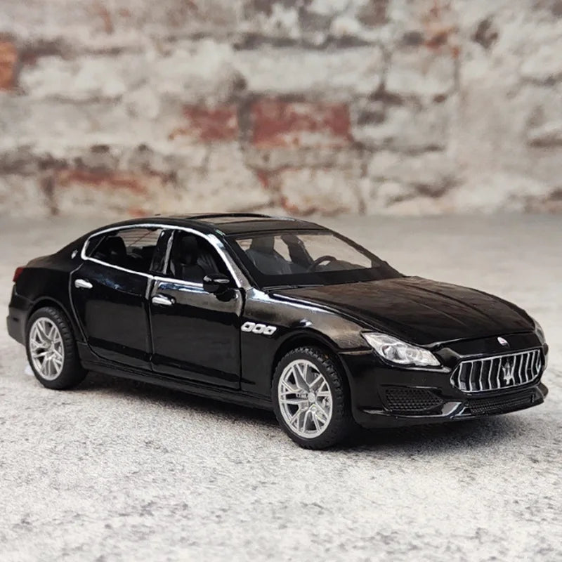 1:32 Maserati Quattroporte Coupe