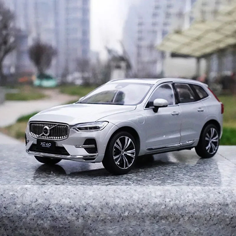 1:18 Volvo XC60 2022