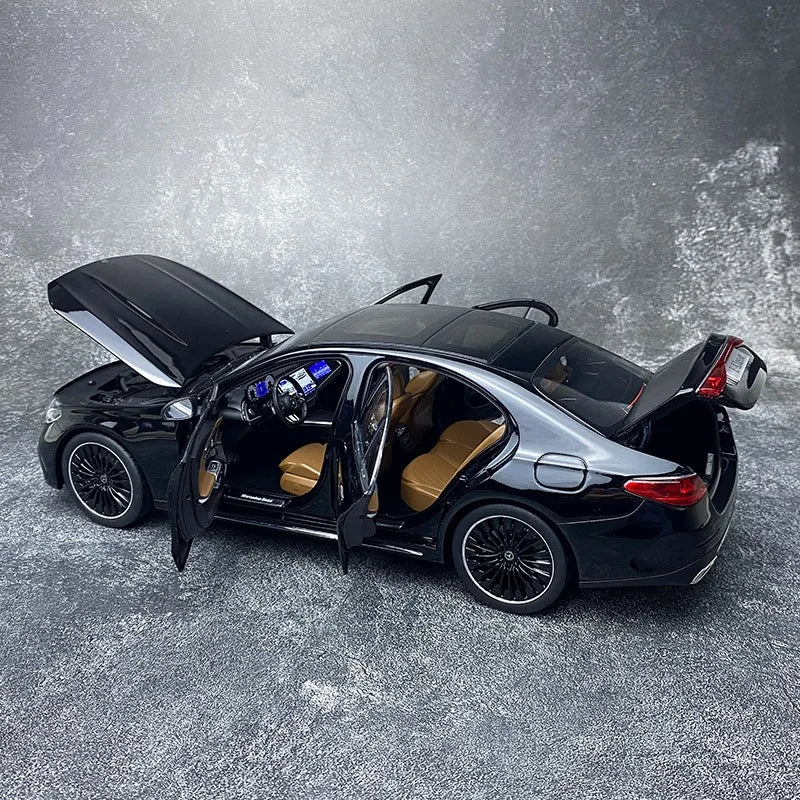 1:18 Mercedes-Benz E450 W214 E300