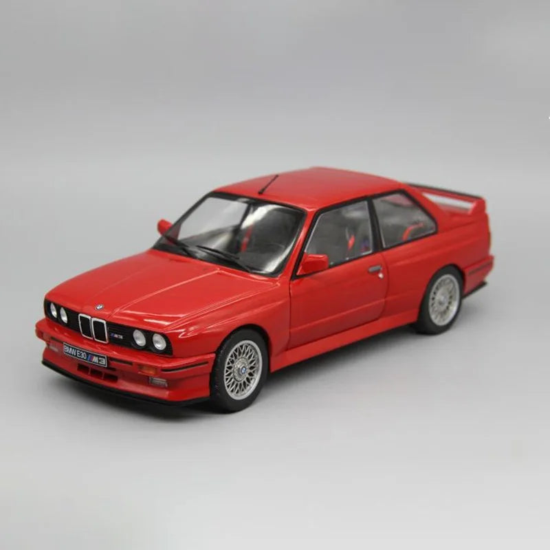 1:18 BMW M3 E30