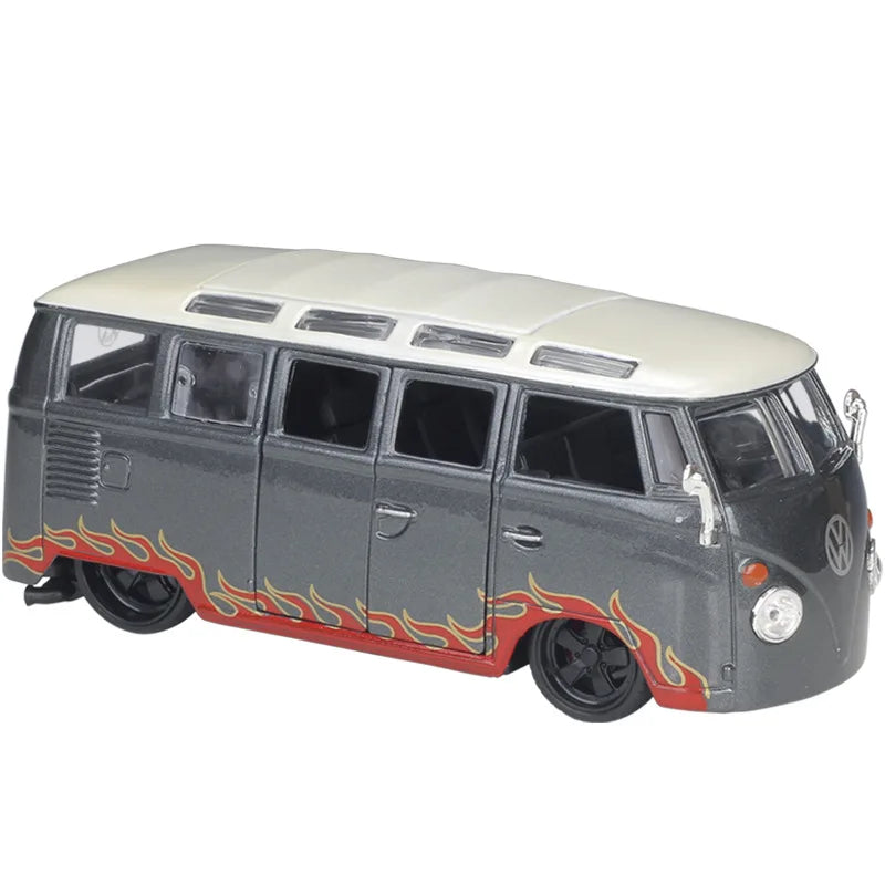 1:25 Volkswagen VAN SAMBA