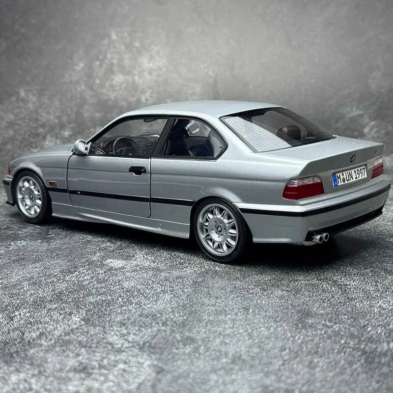 1:18 BMW M3 E36 COUPE 1990