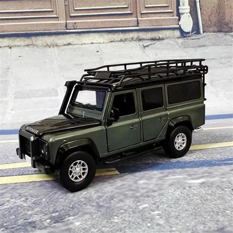 1:32 Range Rover Defender