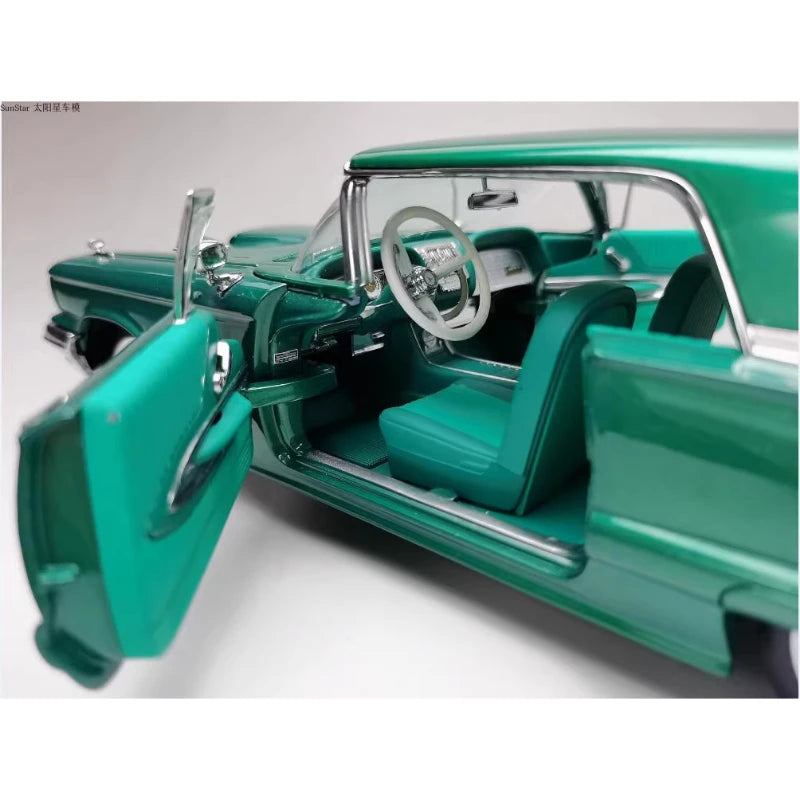 1:18 Ford Thunderbird 1960