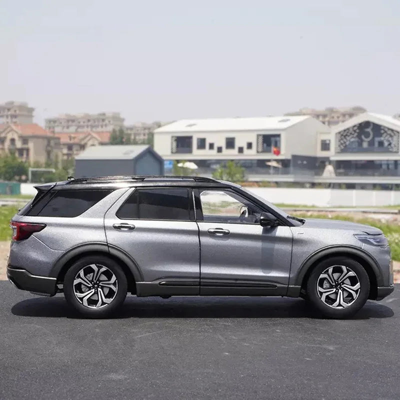 1:18 FORD EXPLORER 2023