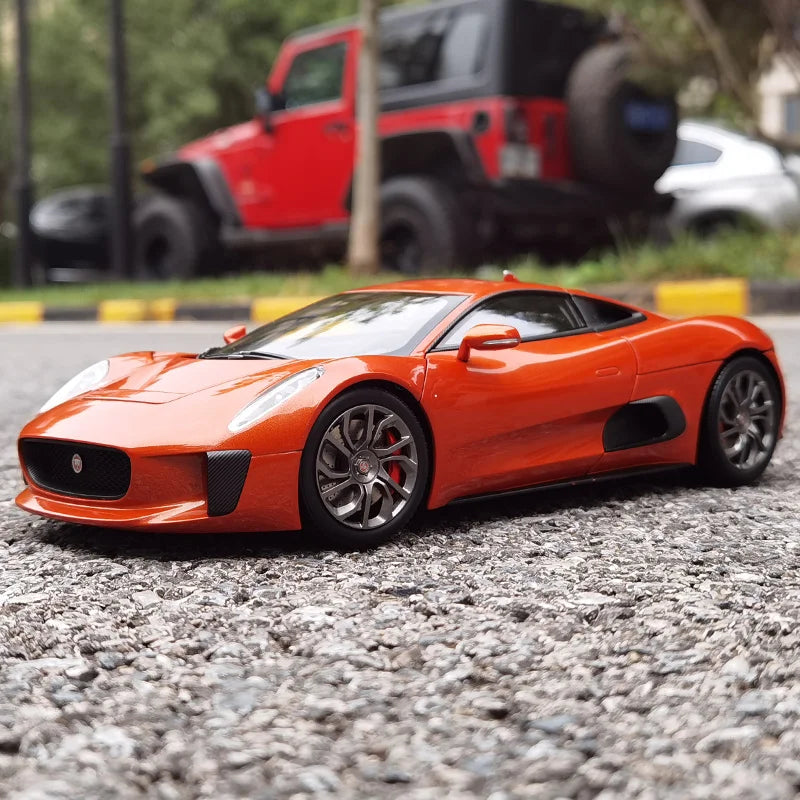 1:18 Jaguar C-X75 2015