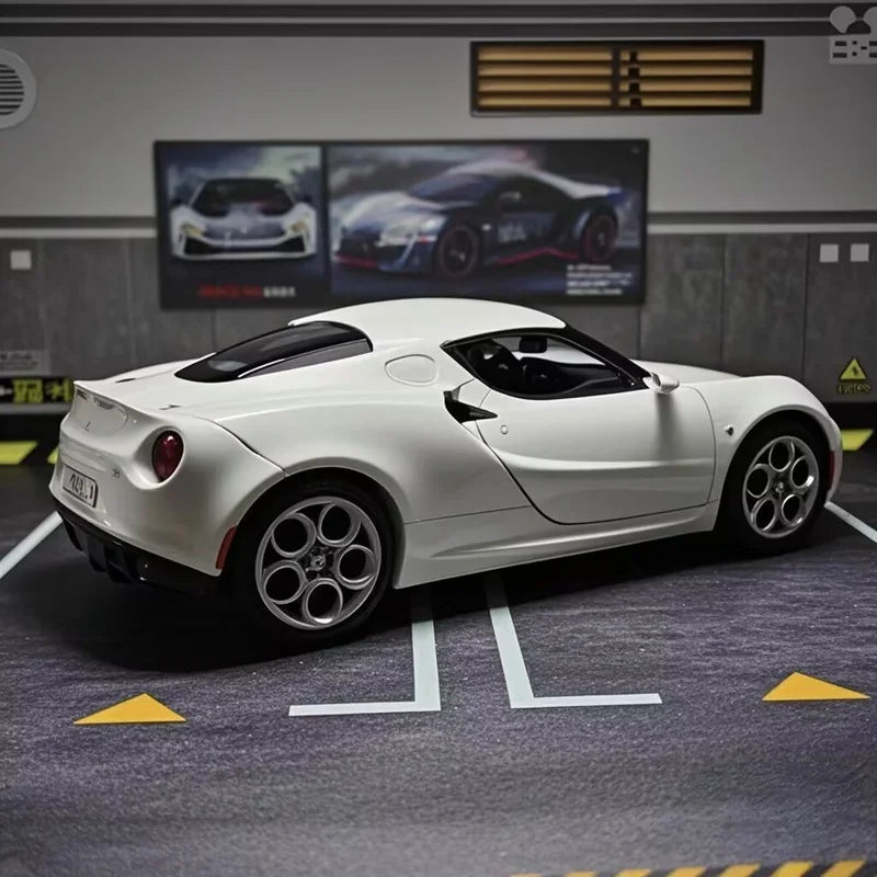 1:24 Alfa Romeo 4C Coupe Alloy Sports Car Model Diecast Metal Toy Racing Vehicles Car Model High Simulation Collection Kids Gift