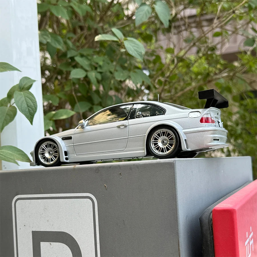1:18 BMW M3 GTR E46