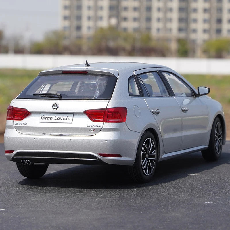 1:18 Volkswagen Gran Lavida