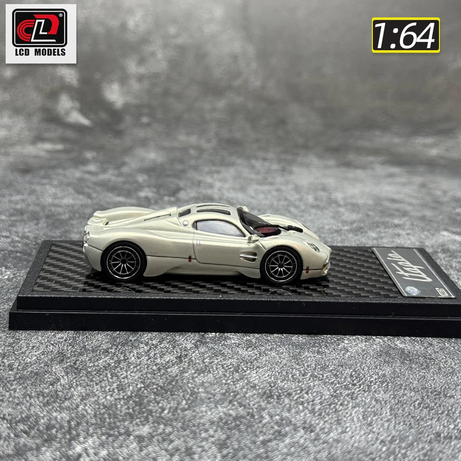 1:64 Pagani Utopia