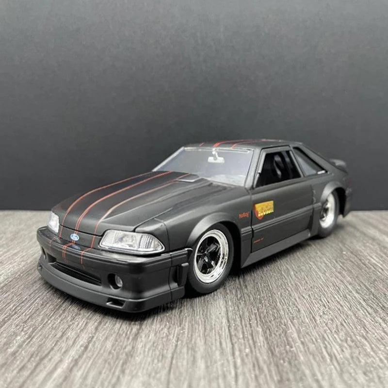 1:24 Ford Mustang GT 1989
