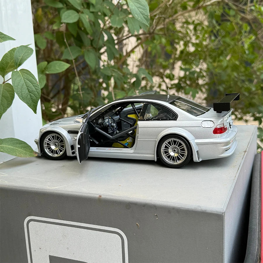 1:18 BMW M3 GTR E46