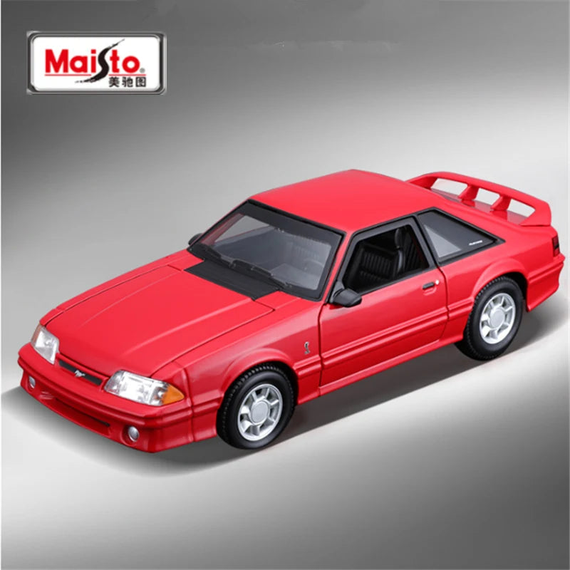 1:24 Ford Mustang SVT COBRA 1993