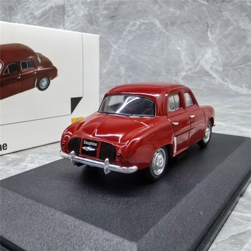 1:43 Renaults Dauphine