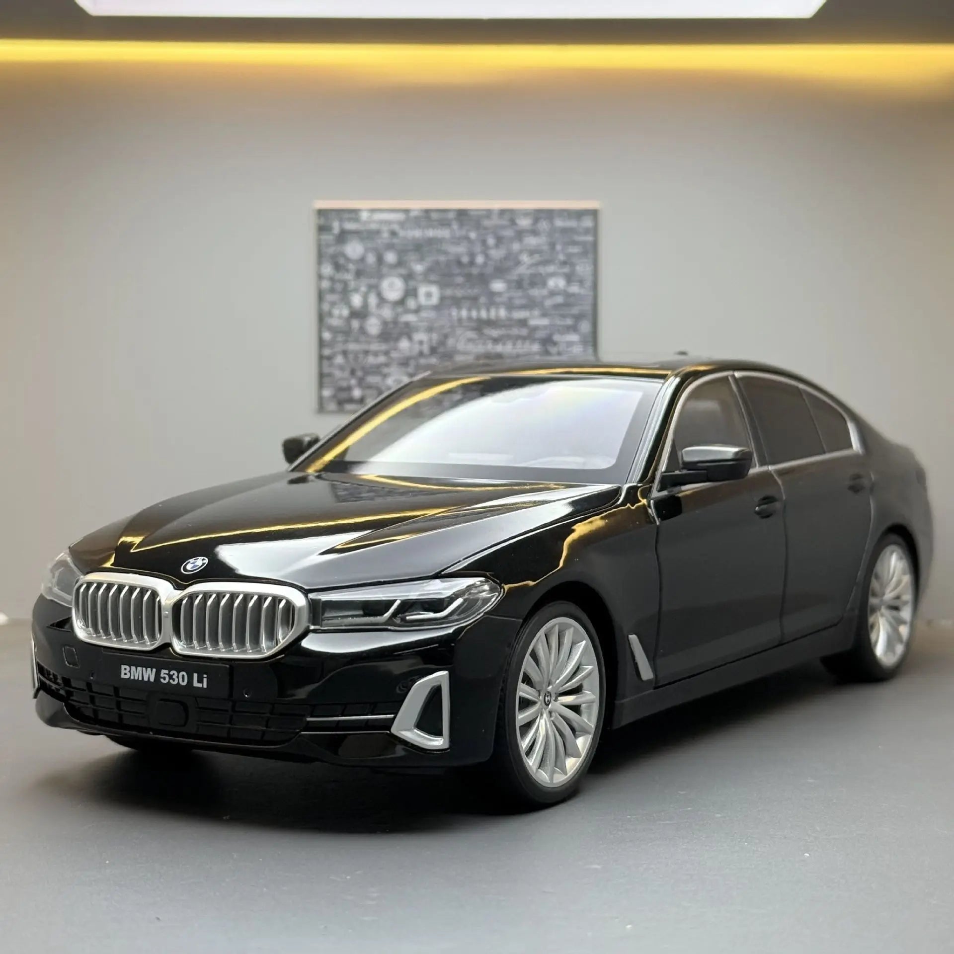1:18 BMW 5 Series 530LI 530i – minigara.com