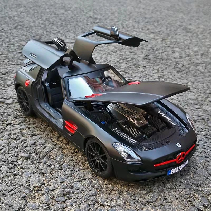 1:18 Mercedes Benz SLS AMG