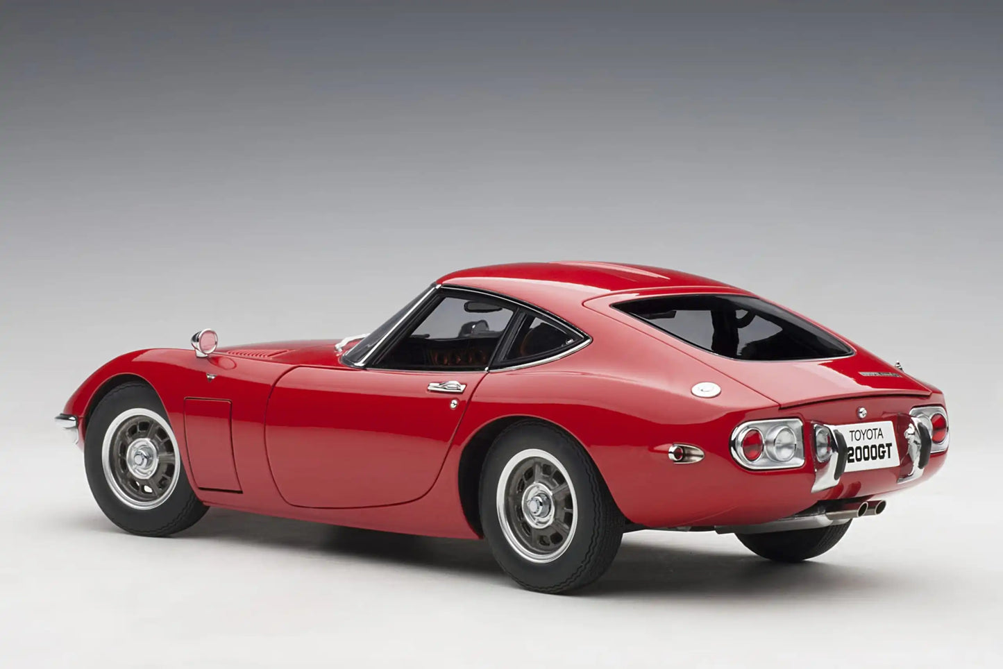 1:18 Toyota 2000 GT