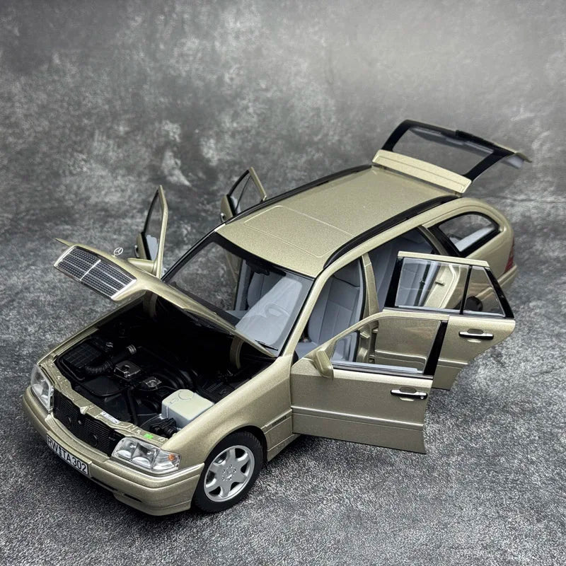 1:18 Mercedes-Benz C220 T-Model