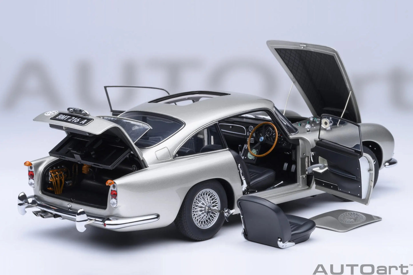 1:18 Aston Martin DB5 007 Movie Edition