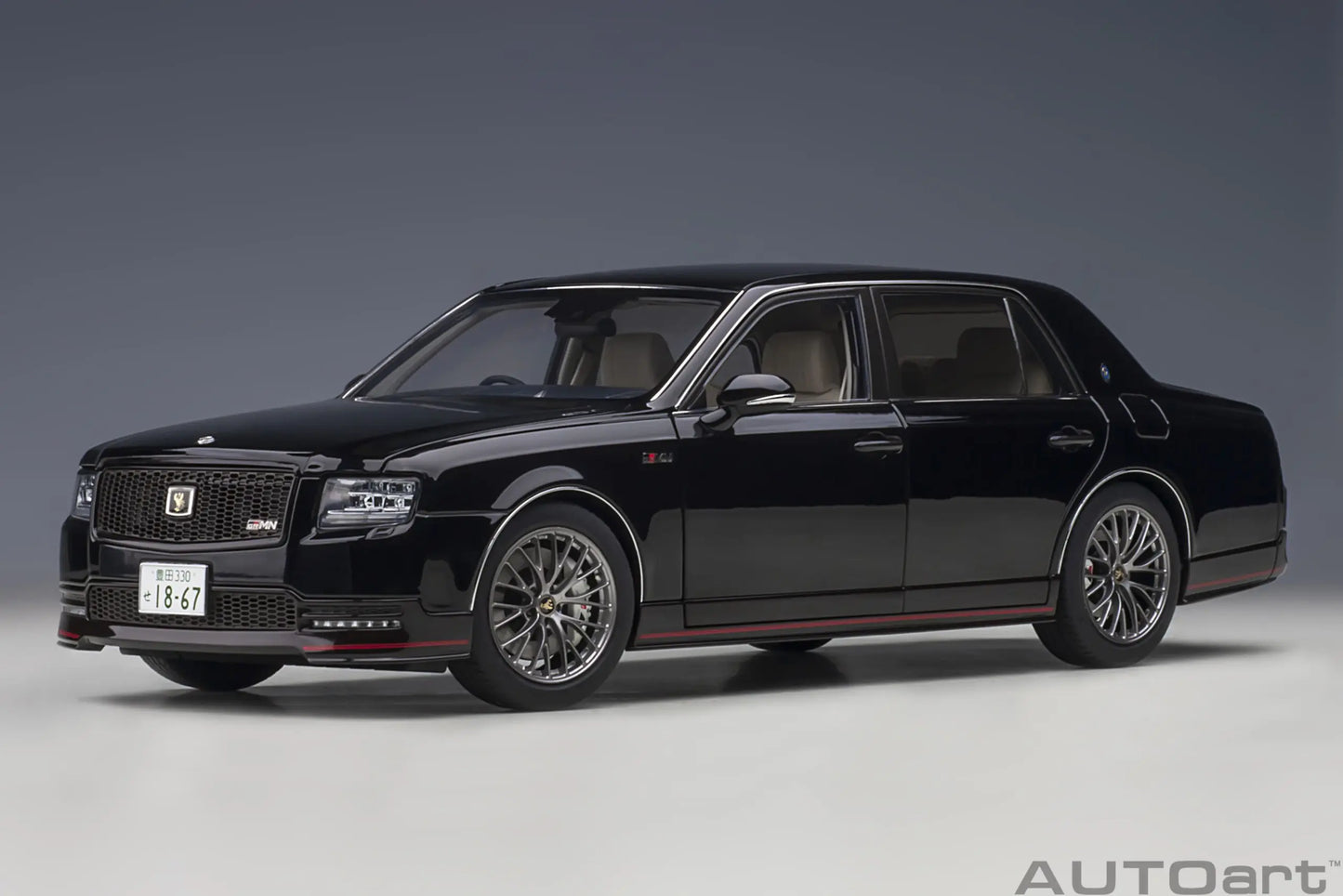 1:18 Toyota Century GRMN