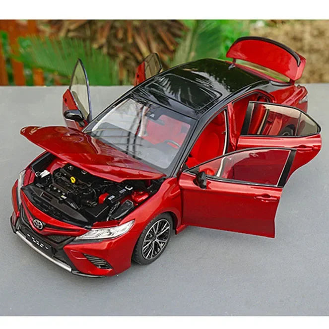 1:18 Toyota Camry 8th Generation