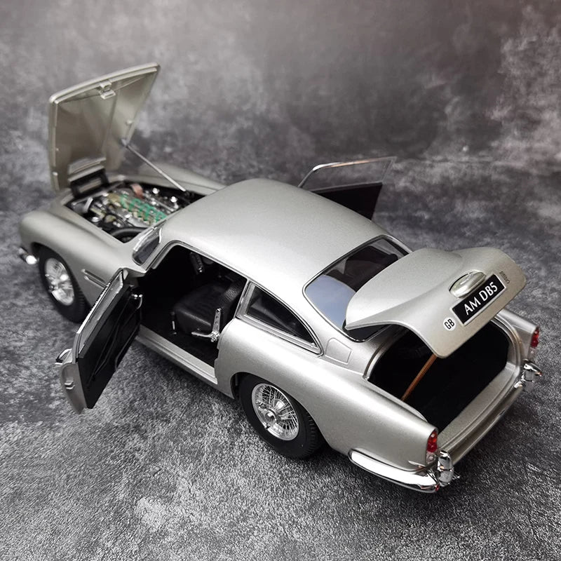 1:18 Aston Martin DB5