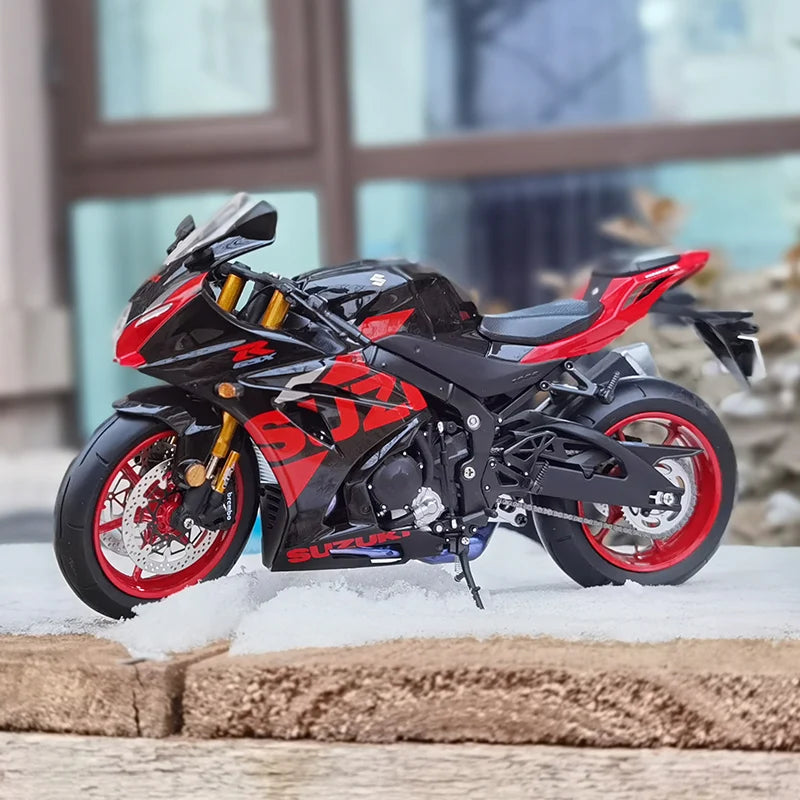 1:12 Suzuki GSX-R1000