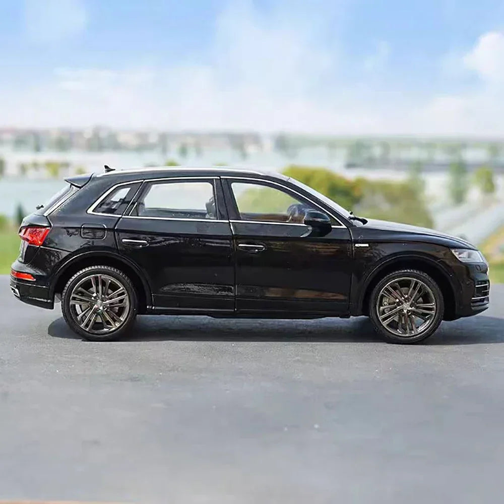 1:18 2018 Audi Q5L