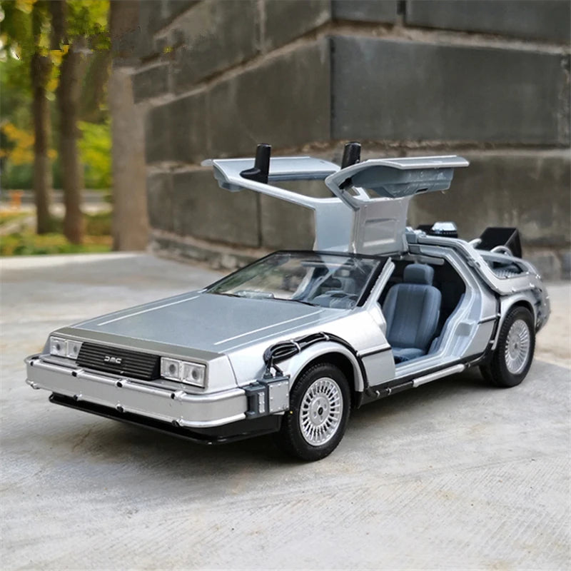 1:24 DMC-12 DeLorean Time Machine Back to the Future