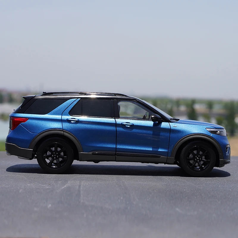 1:18 Ford Explorer 2021 6th Generation
