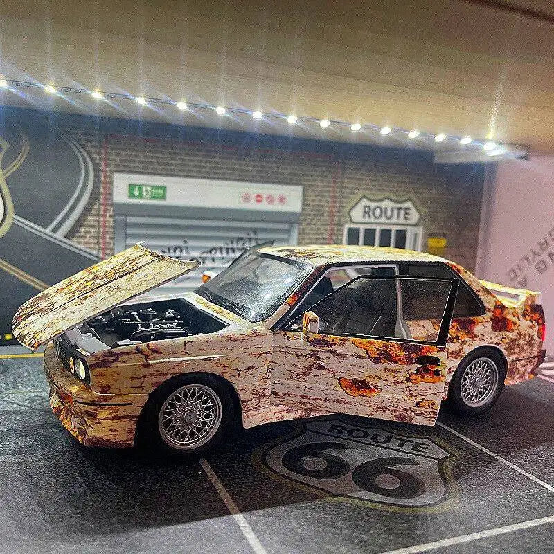 1:24 BMW 1988 M3 E30 Rust Damaged Version