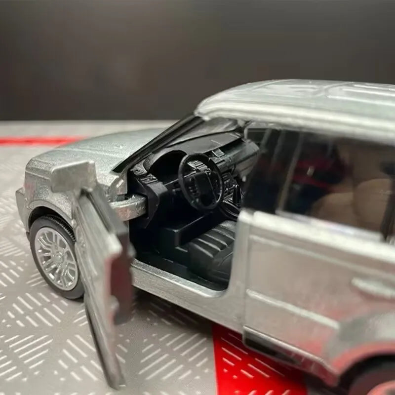 1:36 Land Range Rover Sport L320 2005