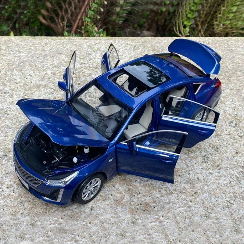 1:18 Cadillac CT5 2021