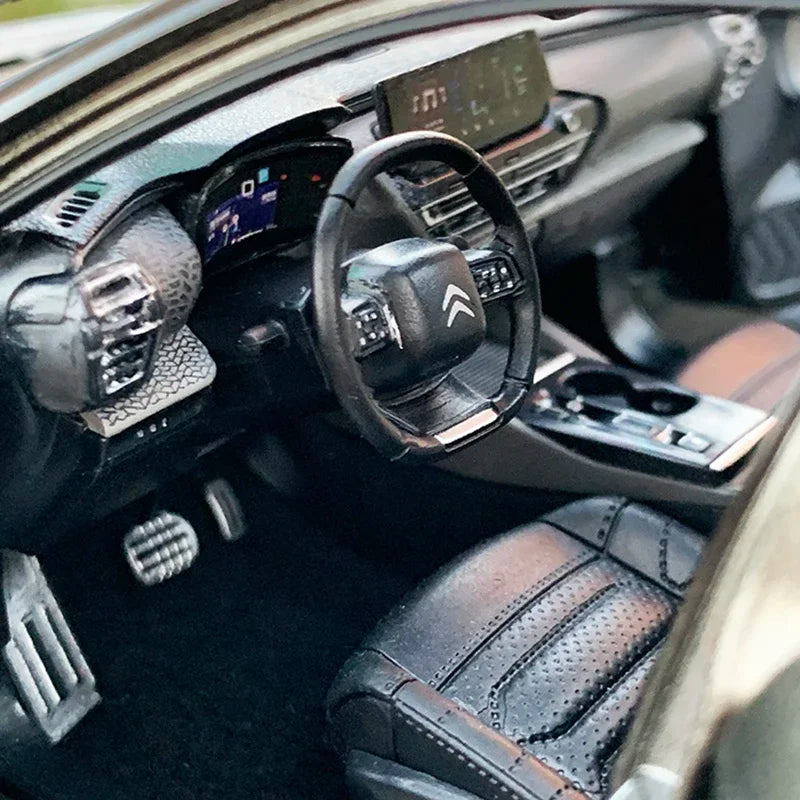 1:18 2021 Dongfeng Citroen Versailles C5 X