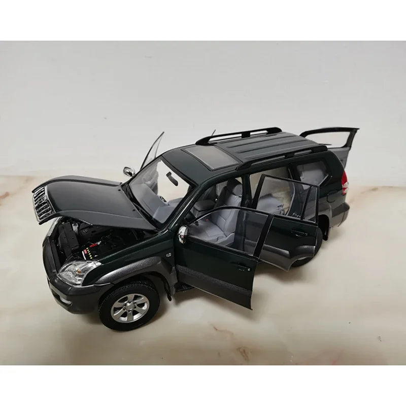 1:18 TOYOTA PRADO GX 2008