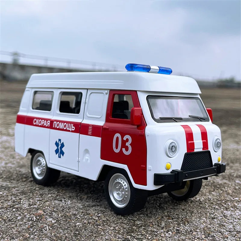 1:18 UAZ Travelers Traffic Bus