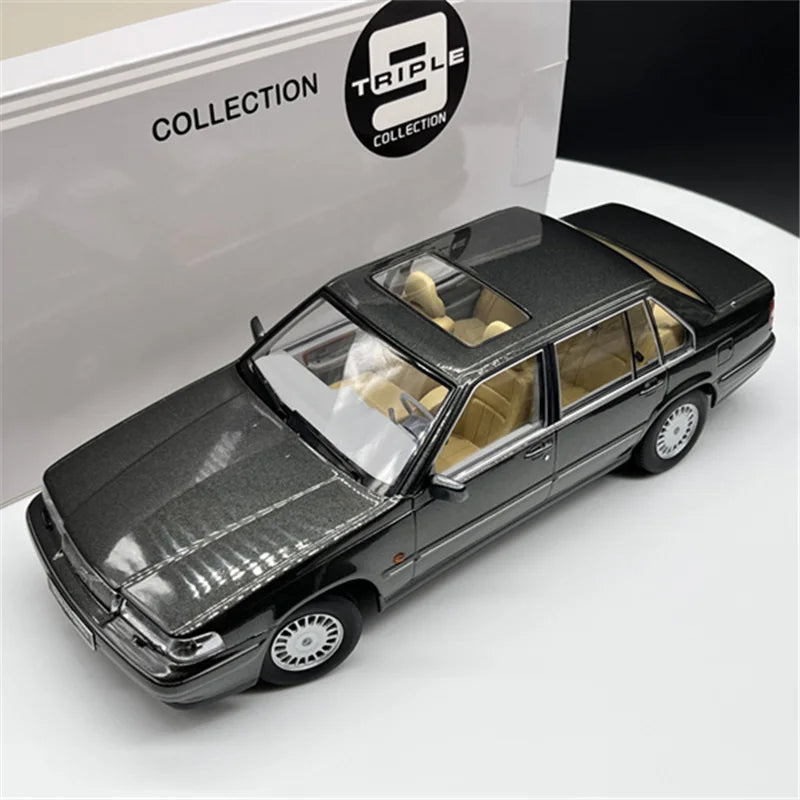 1:18 Volvo 960