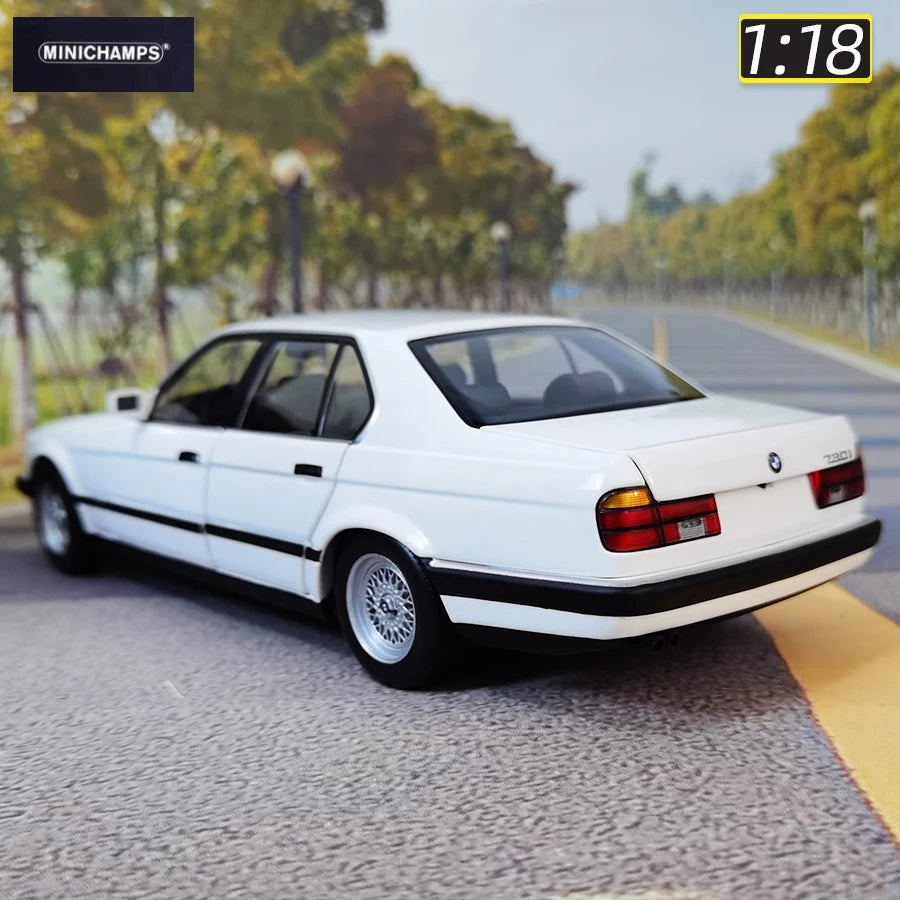 1:18 BMW 7 Series E32 730i 1986